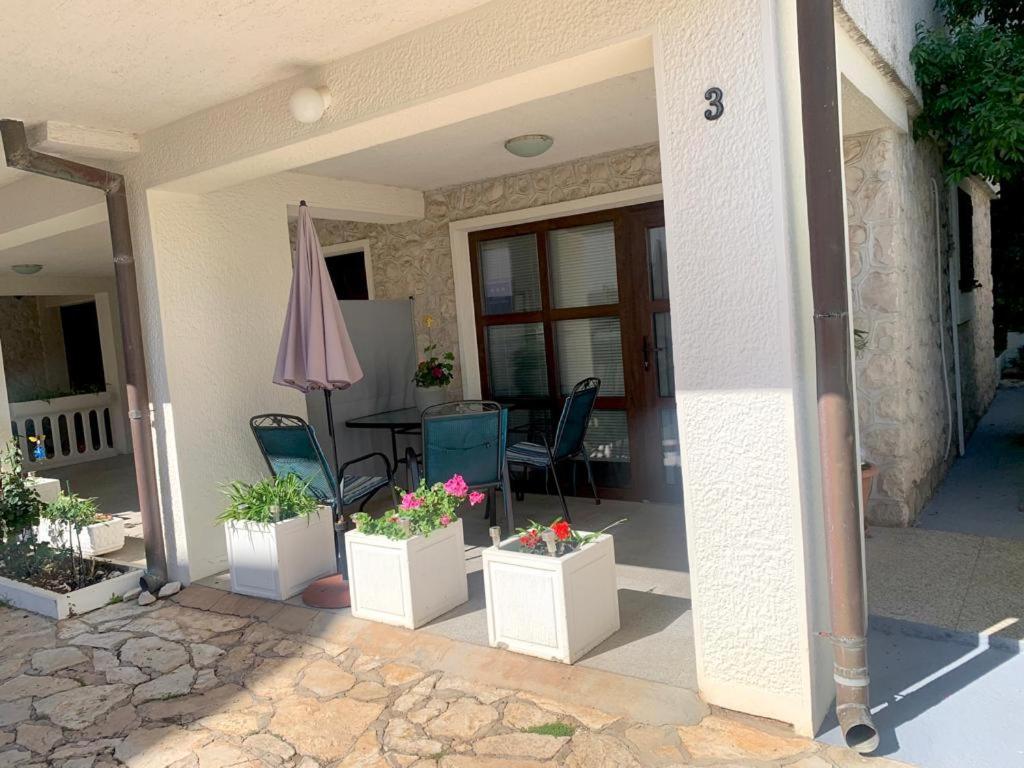 Lovely Apartment In The Groundfloor Zadar Exterior photo